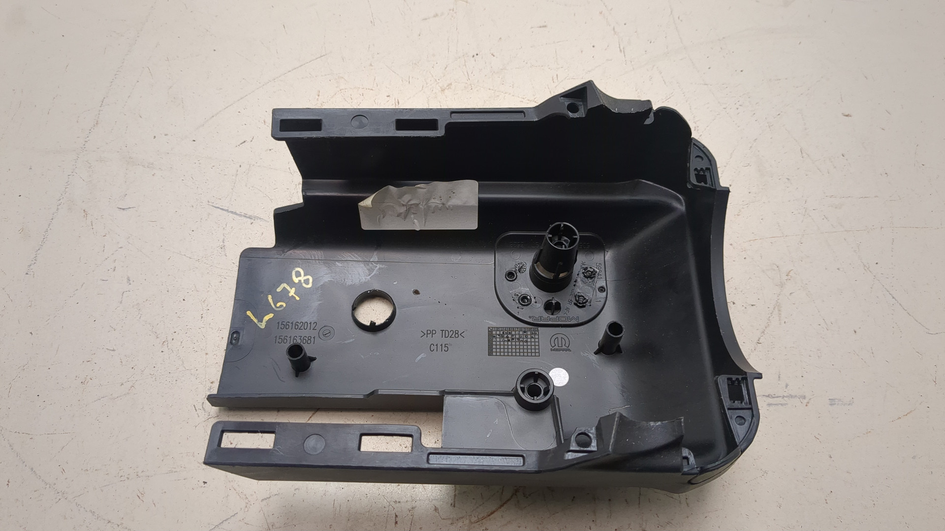 Кожух рулевой колонки