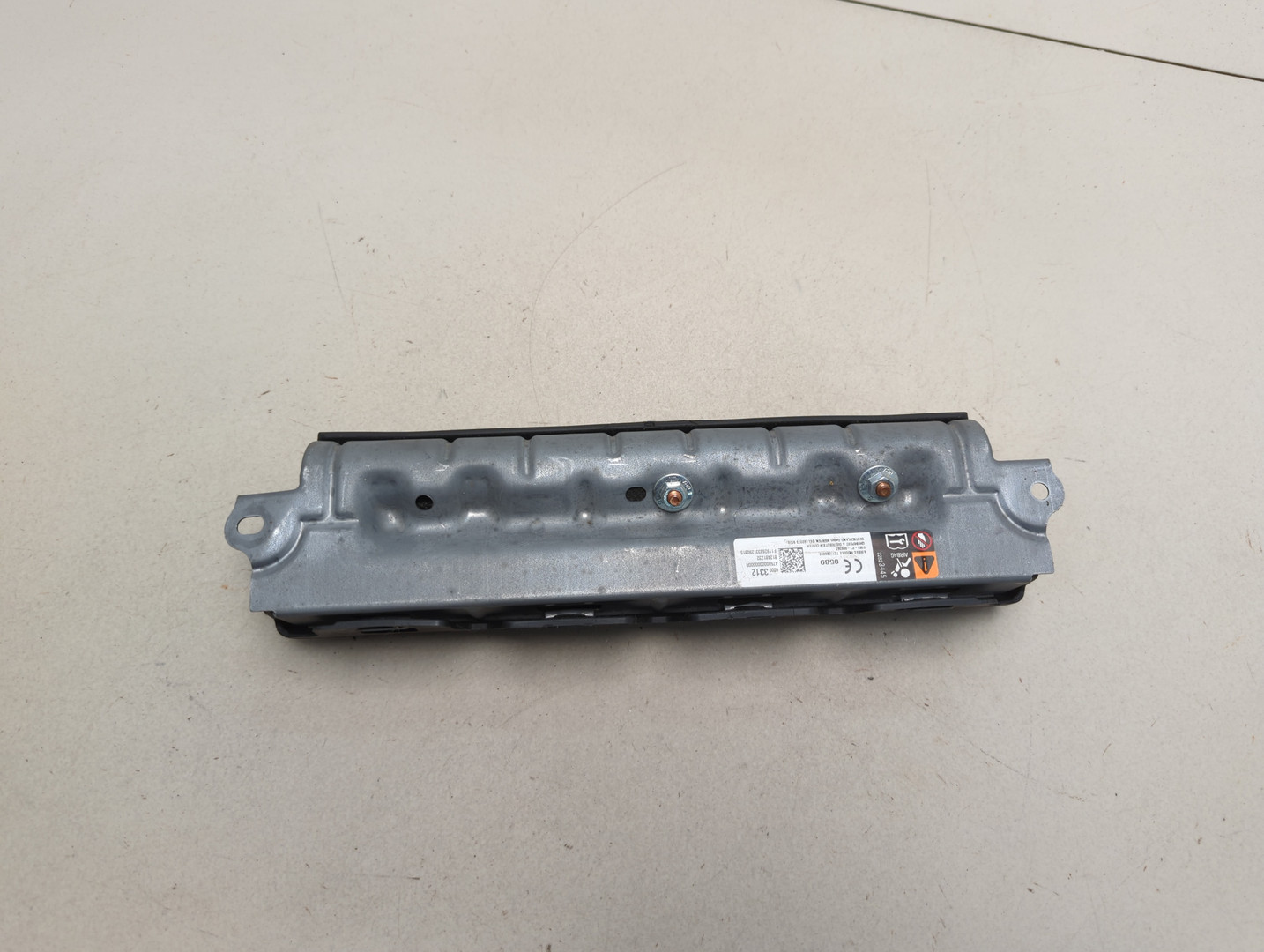 Подушка безопасности нижняя (для колен)