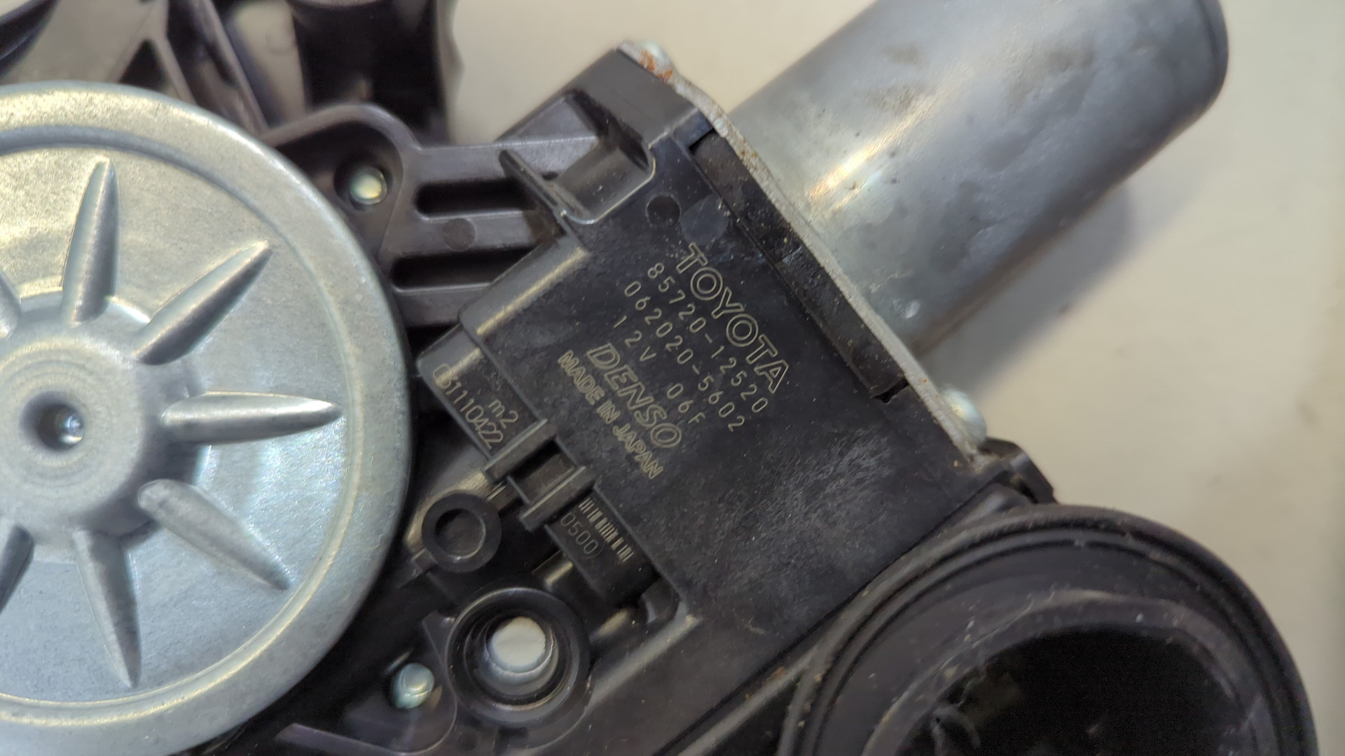 Стеклоподъемник электр. передний левый