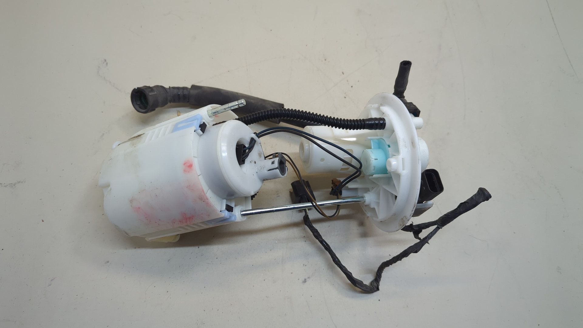 Насос топливный электрический