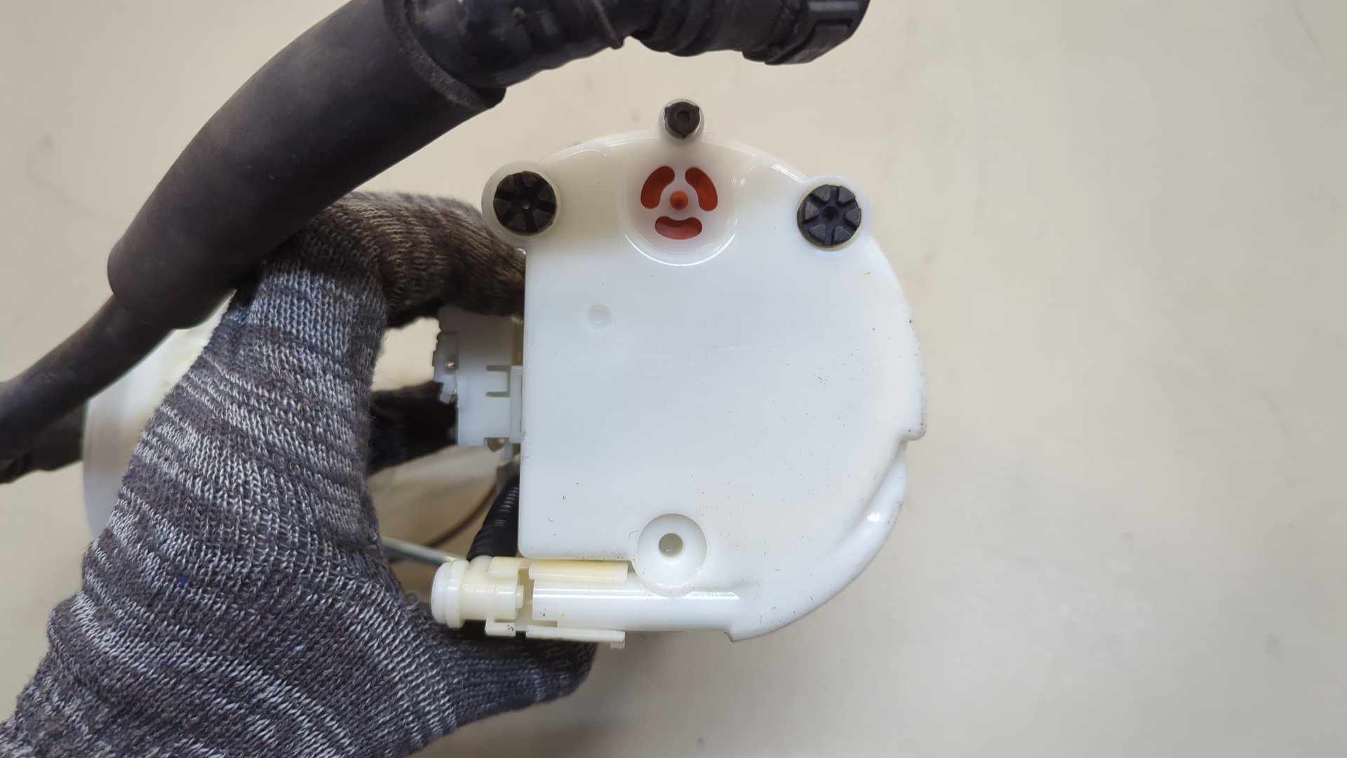 Насос топливный электрический