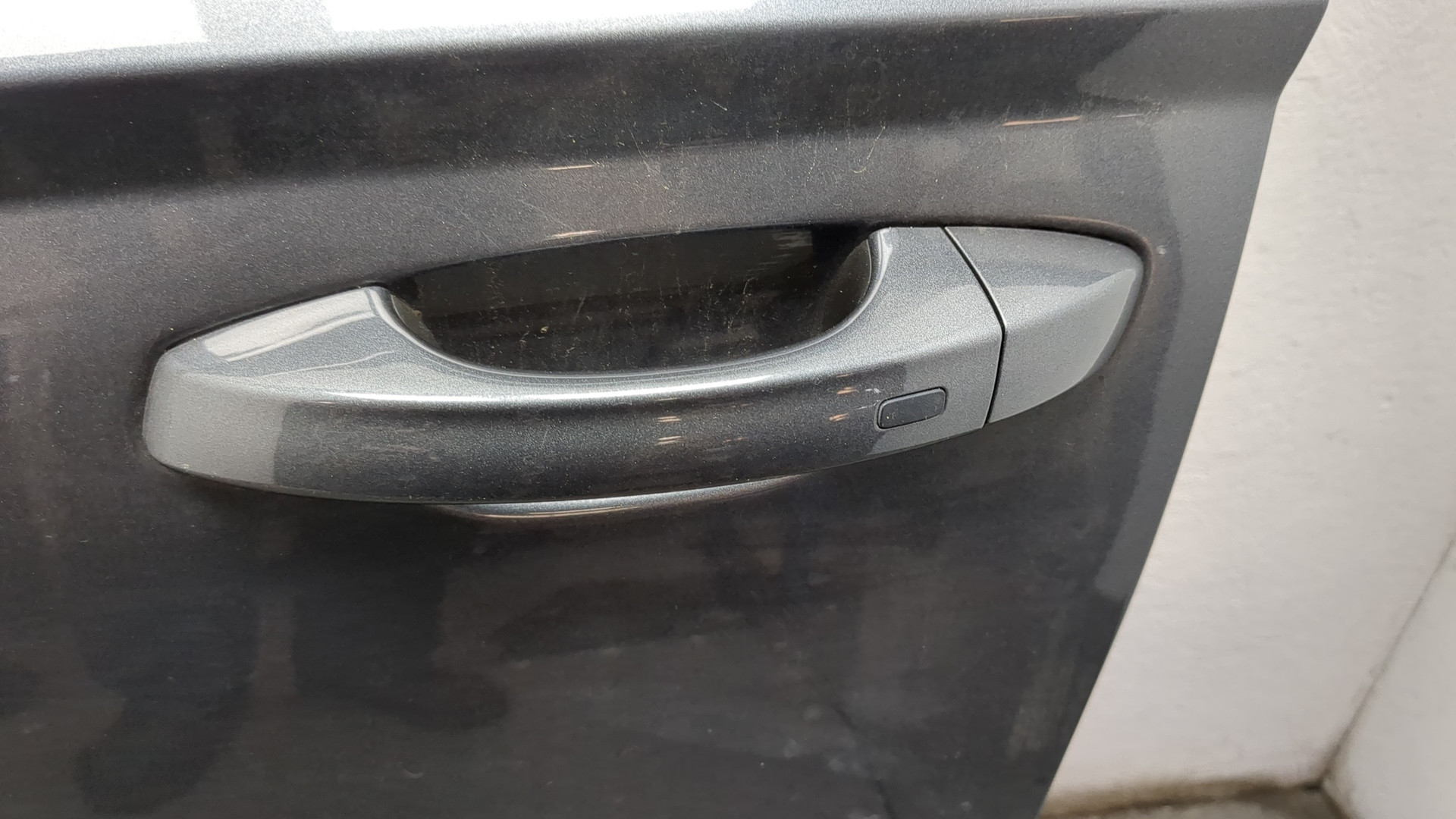 Дверь передняя левая