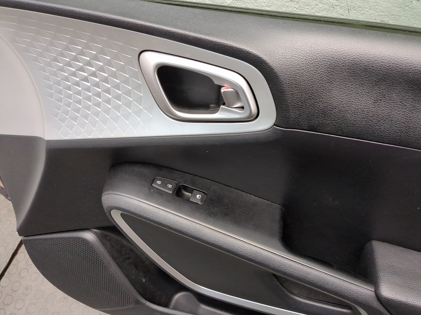 Дверь передняя правая