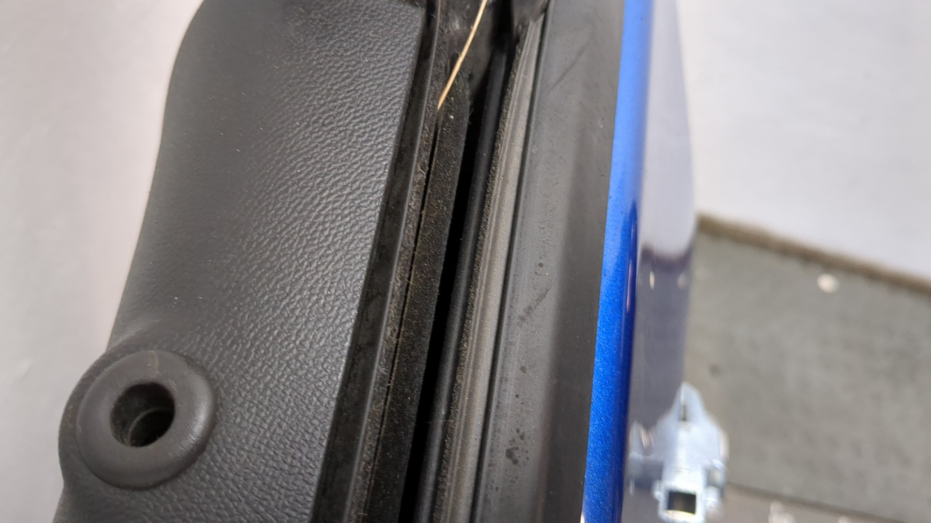 Дверь передняя левая