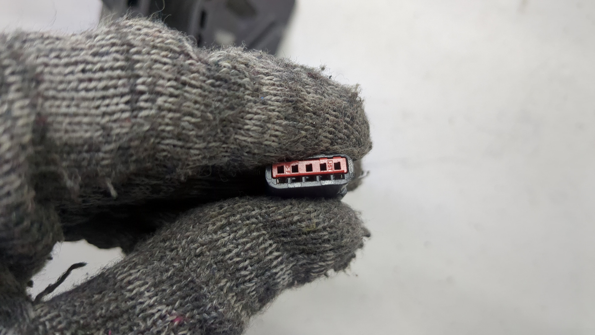 Замок двери задней правой