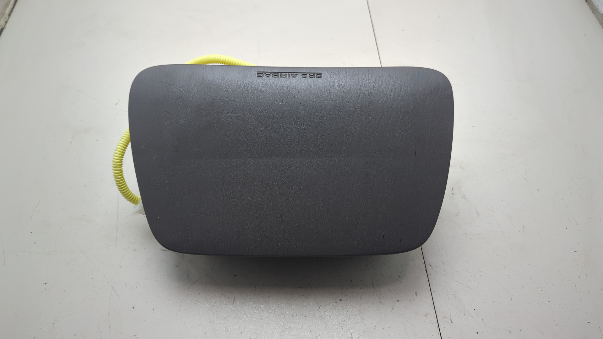 Подушка безопасности пассажирская (в торпедо)