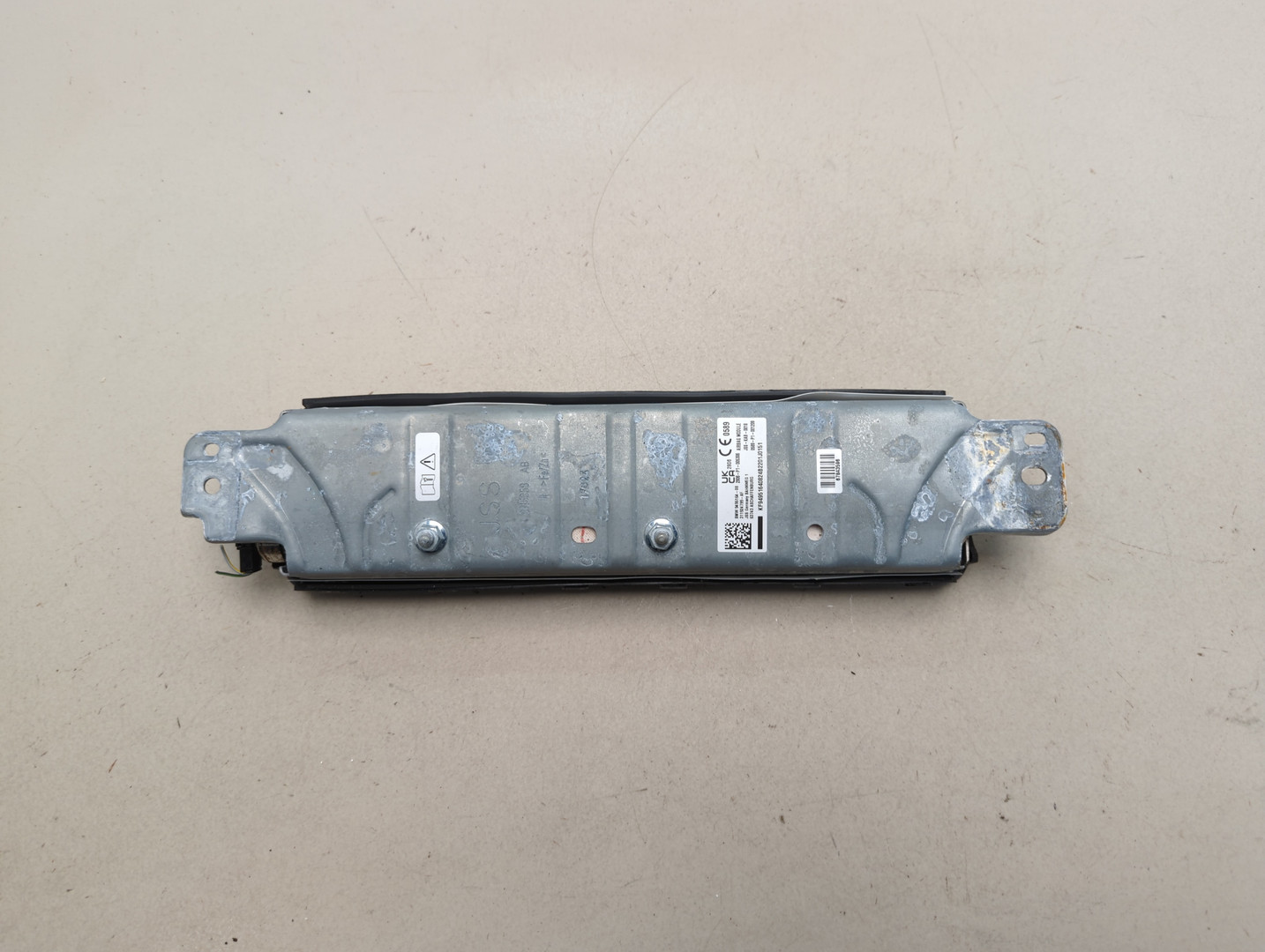 Подушка безопасности нижняя (для колен)