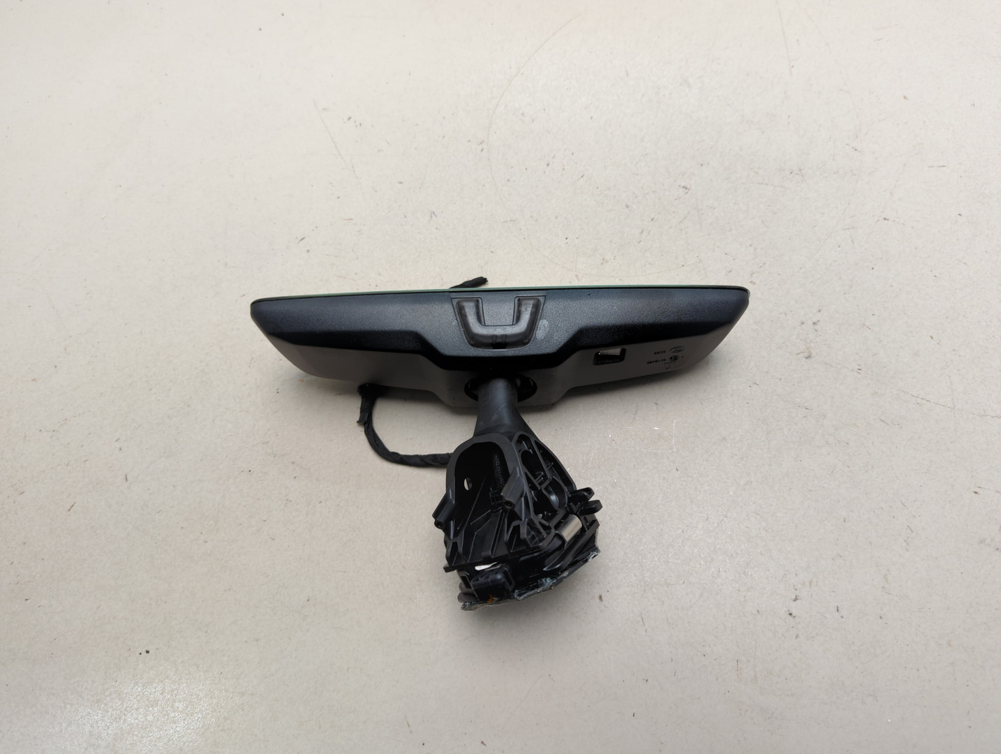 Зеркало заднего вида