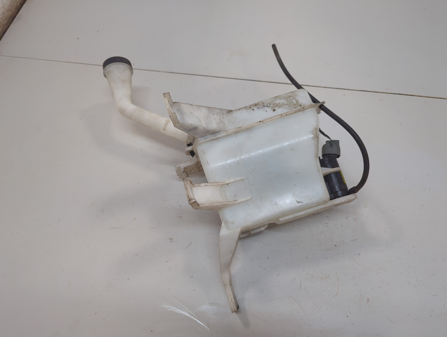 Бачок омывателя лобового стекла