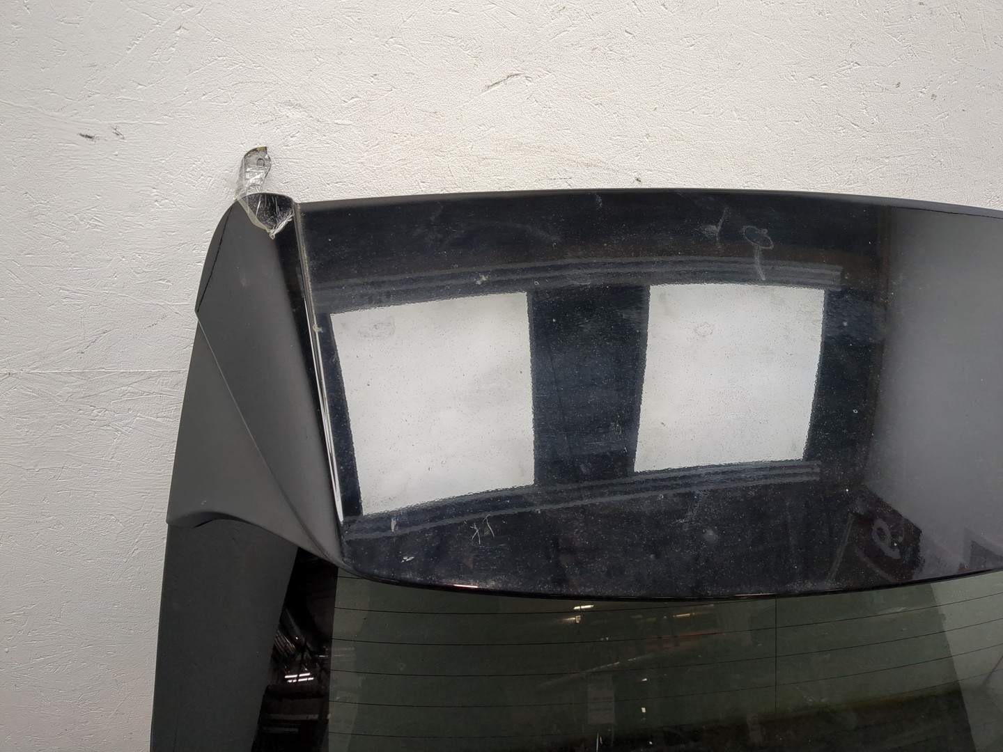 Дверь багажника