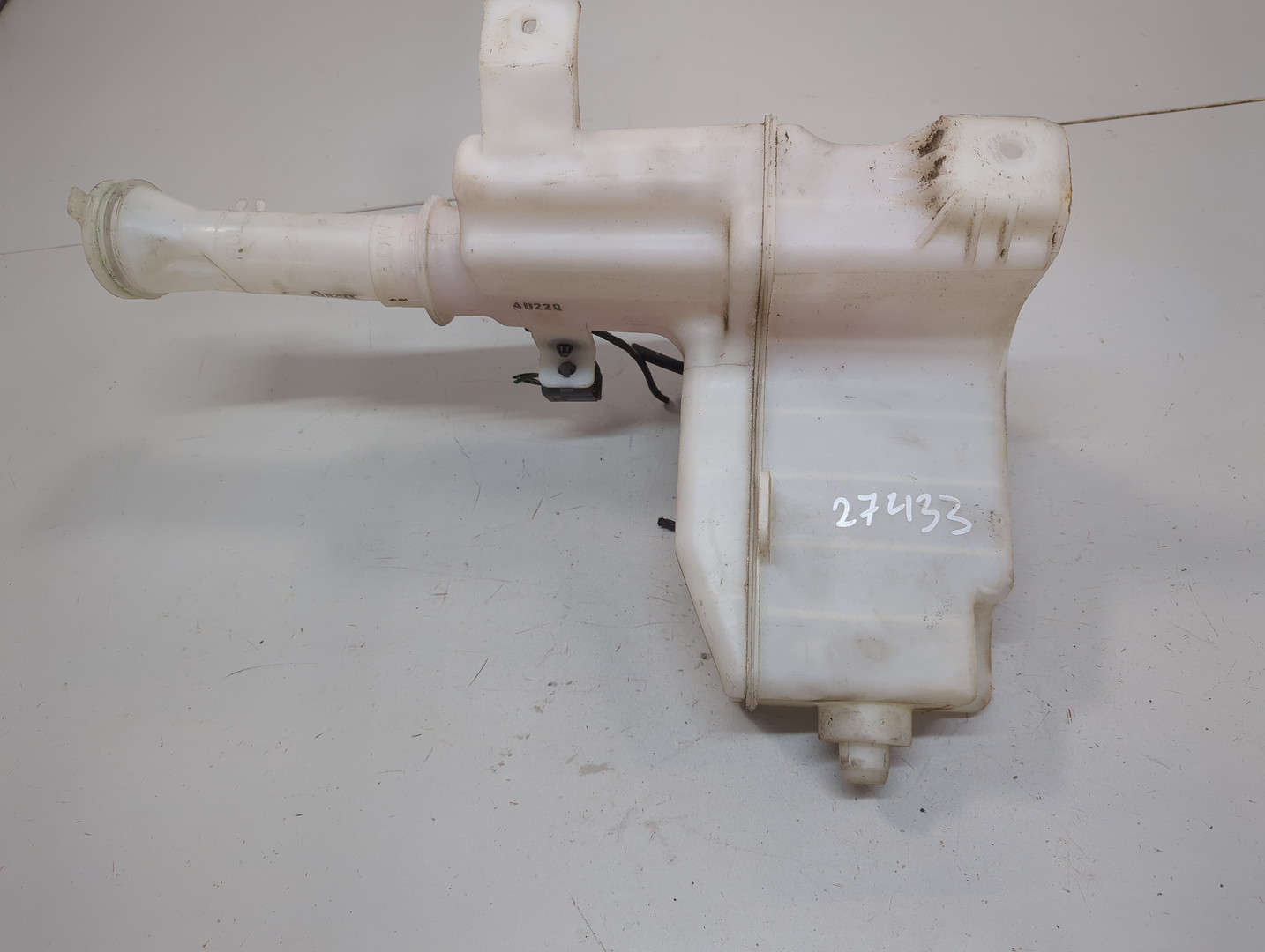 Бачок омывателя лобового стекла