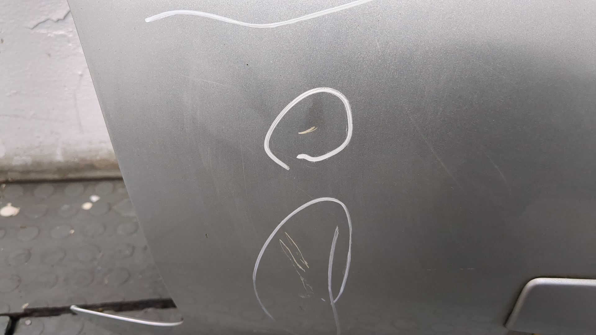 Дверь багажника