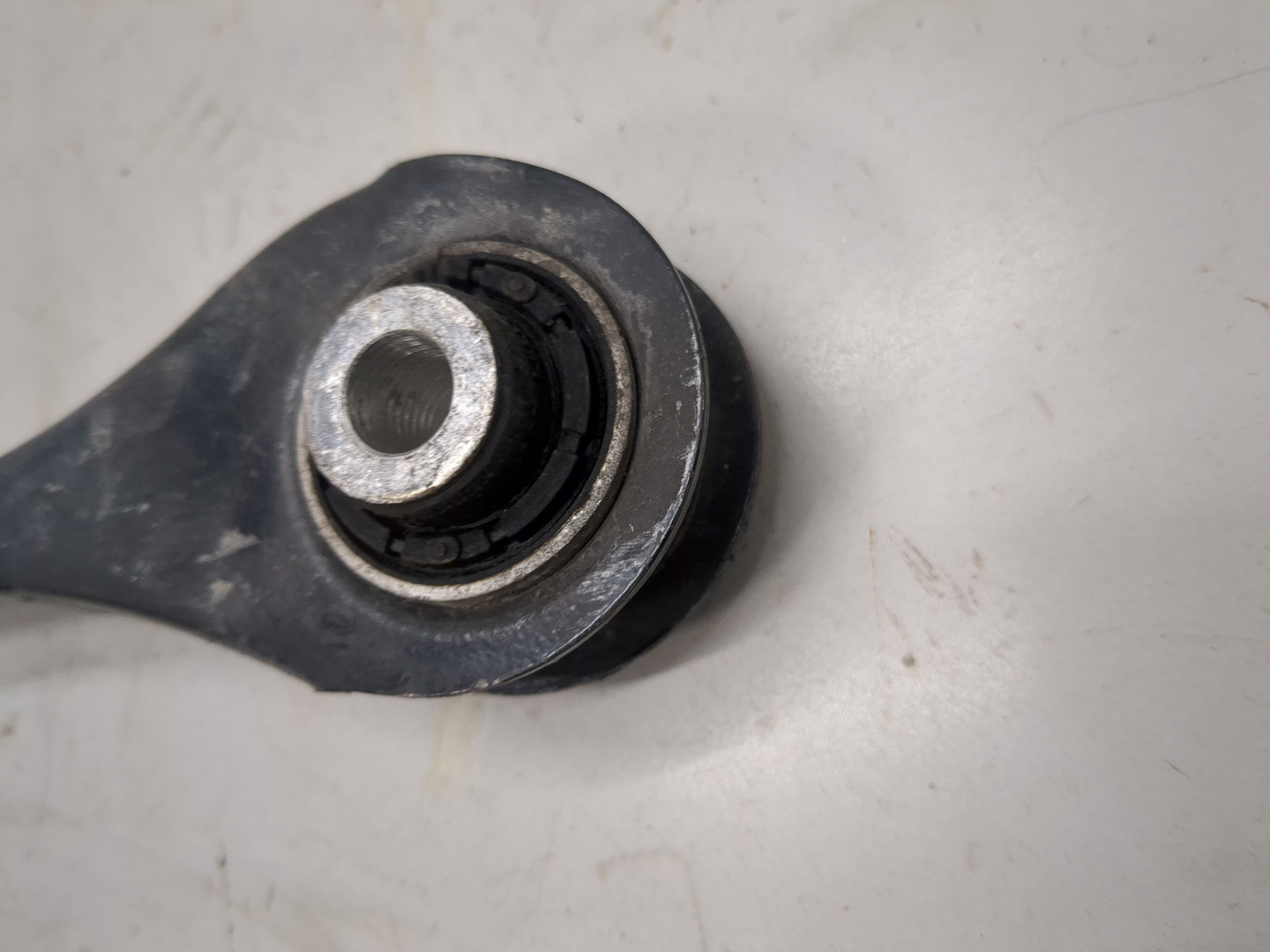 Рычаг задний