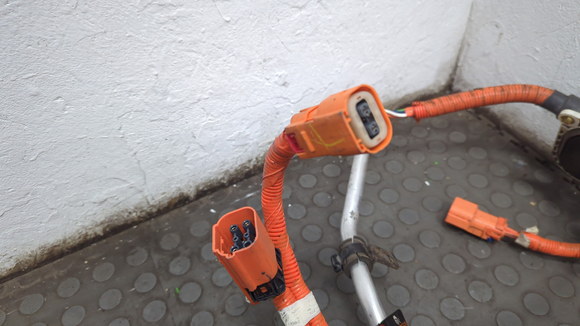 Провод высокого напряжения