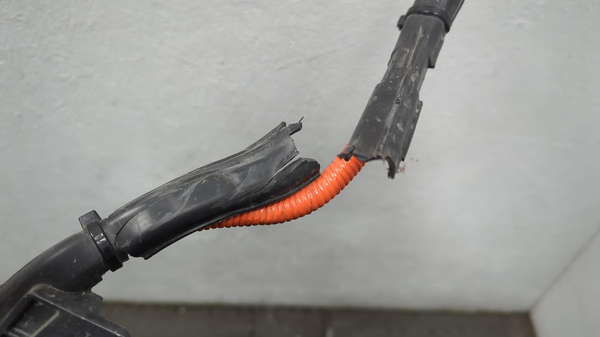 Провод высокого напряжения