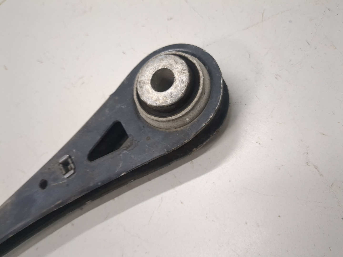 Рычаг задний