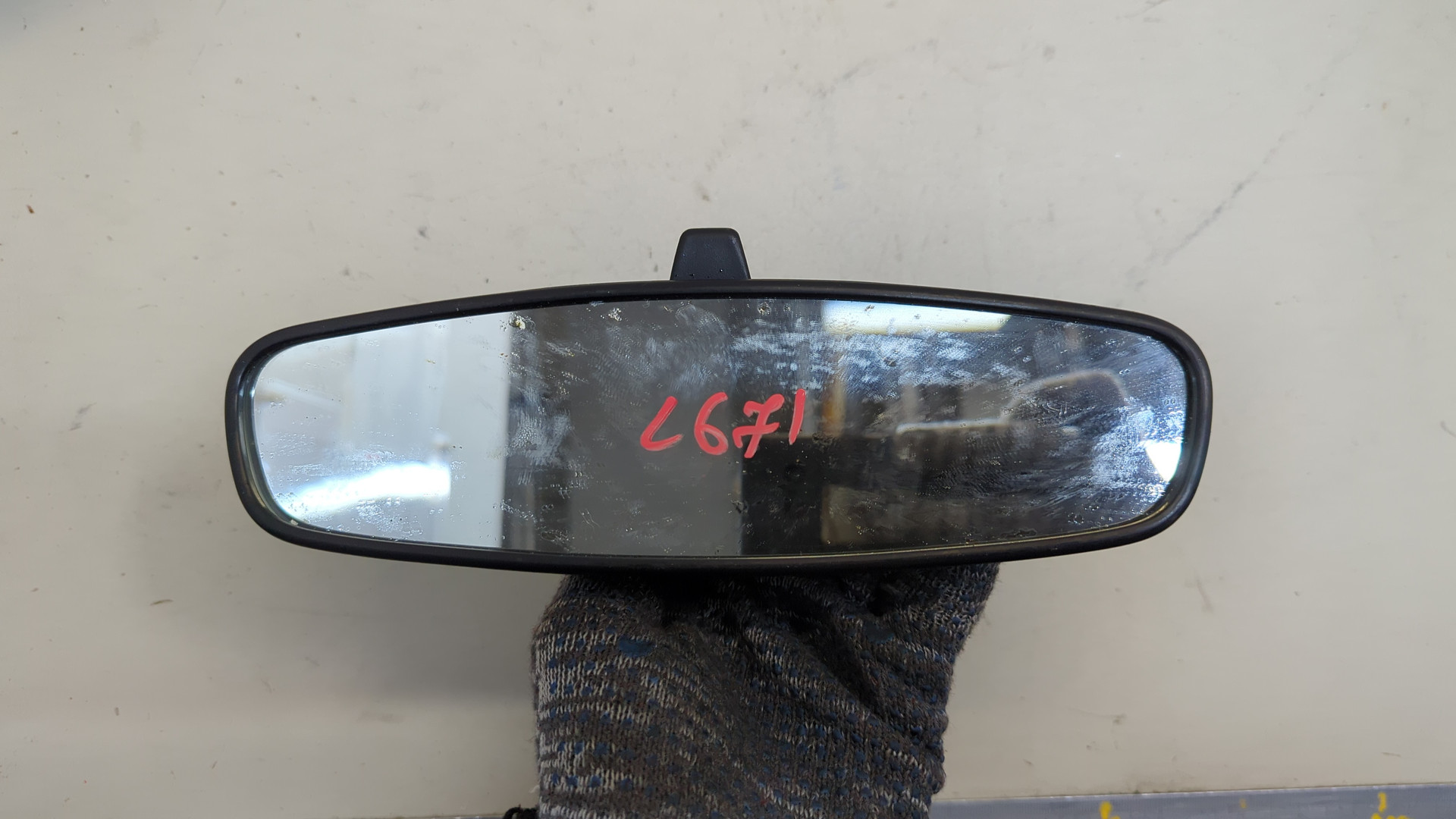 Зеркало заднего вида