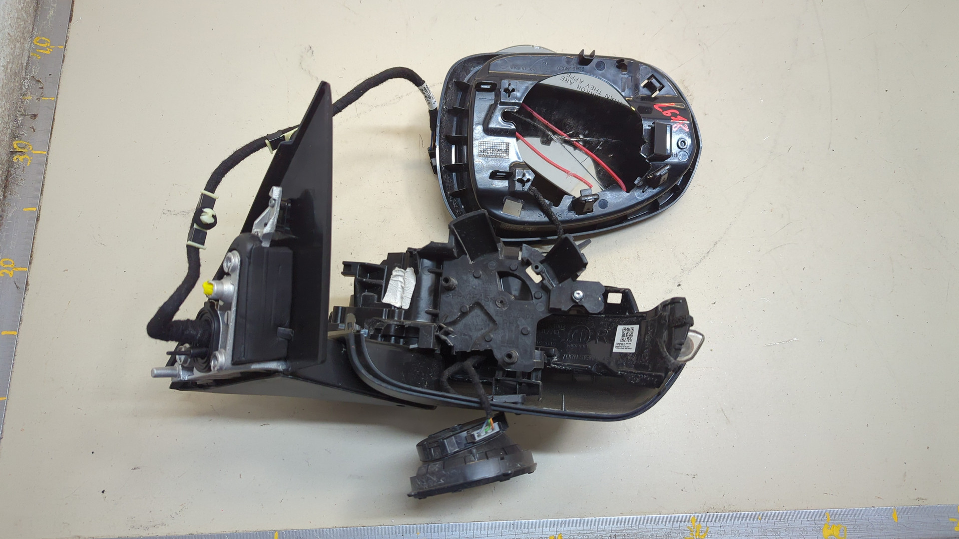 Зеркало правое электрическое