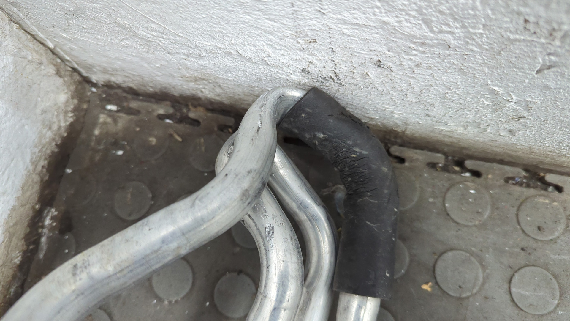 Трубка системы охлаждения