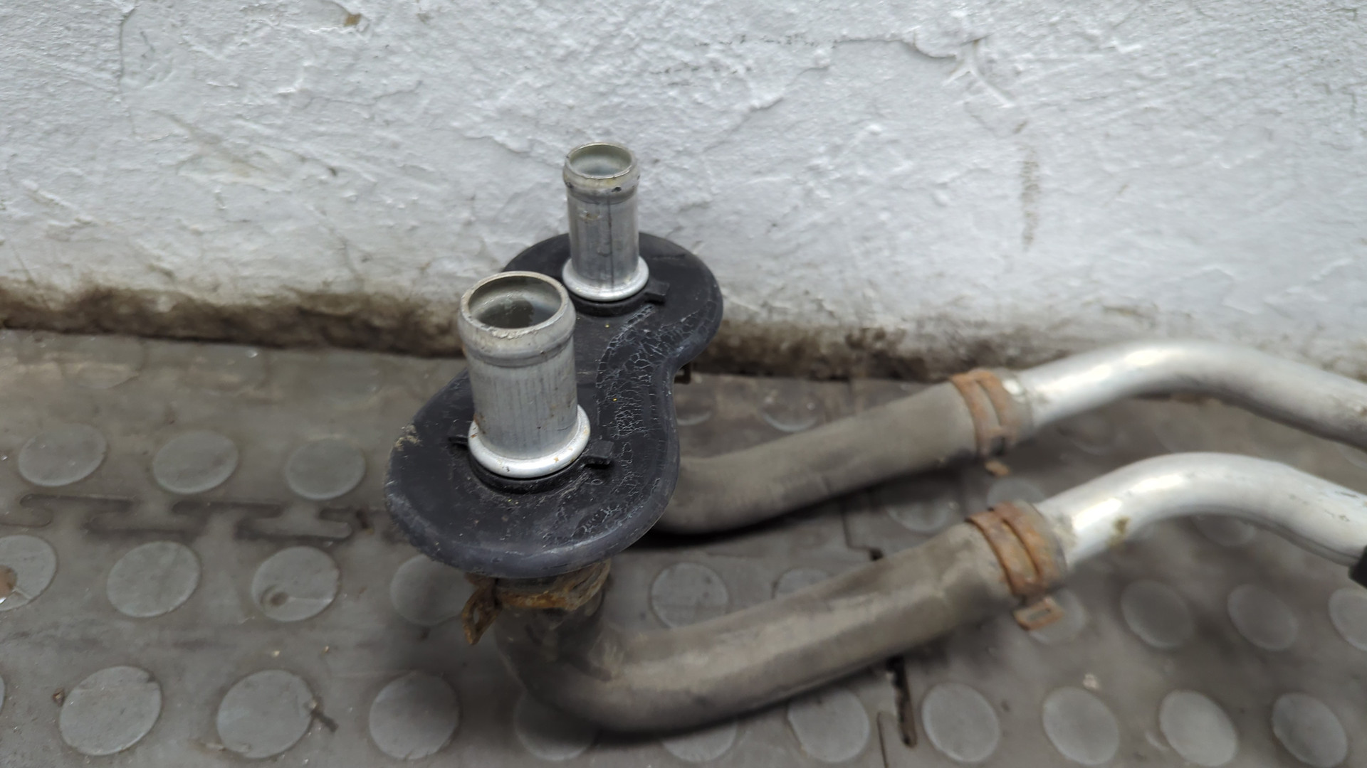 Трубка системы охлаждения