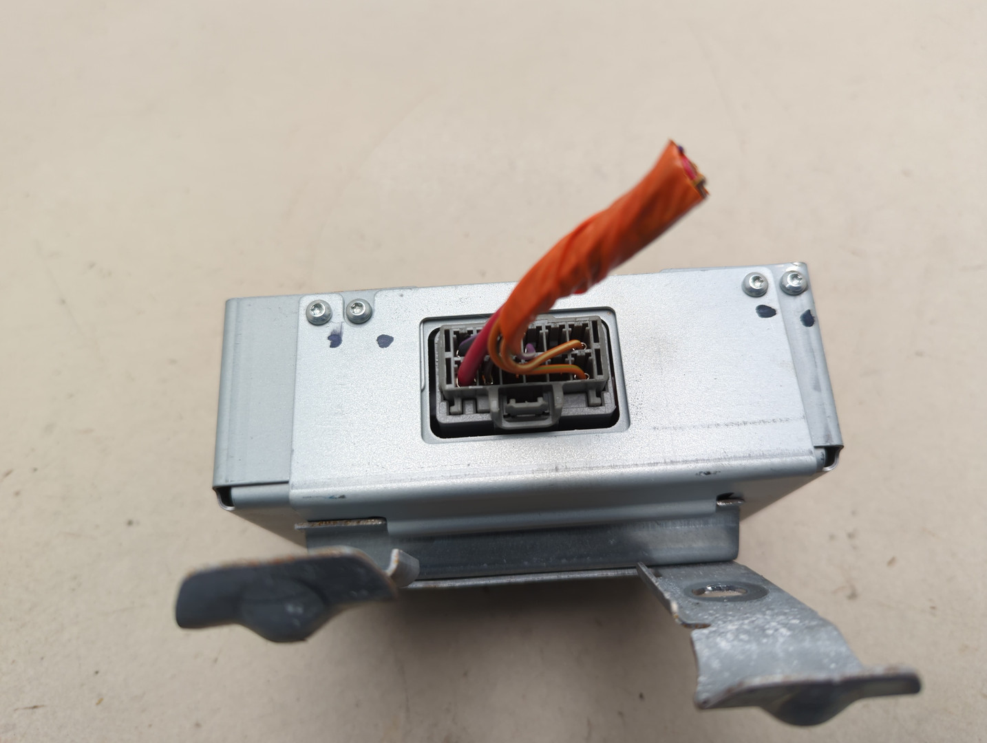 Преобразователь напряжения (адаптер)