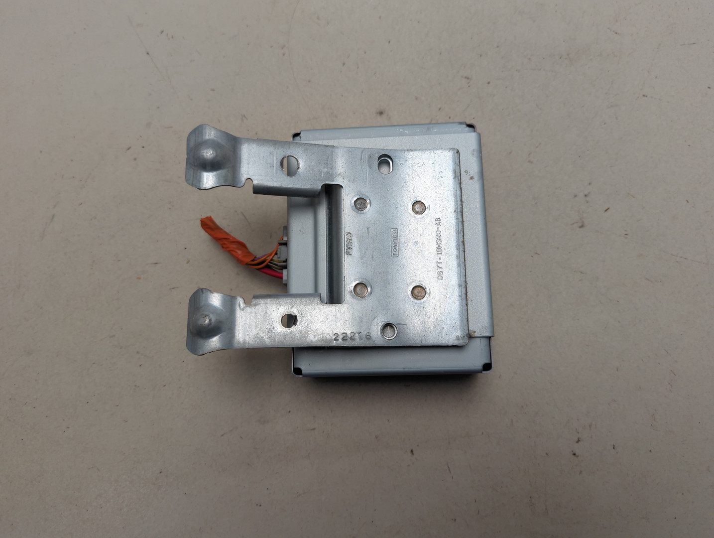 Преобразователь напряжения (адаптер)