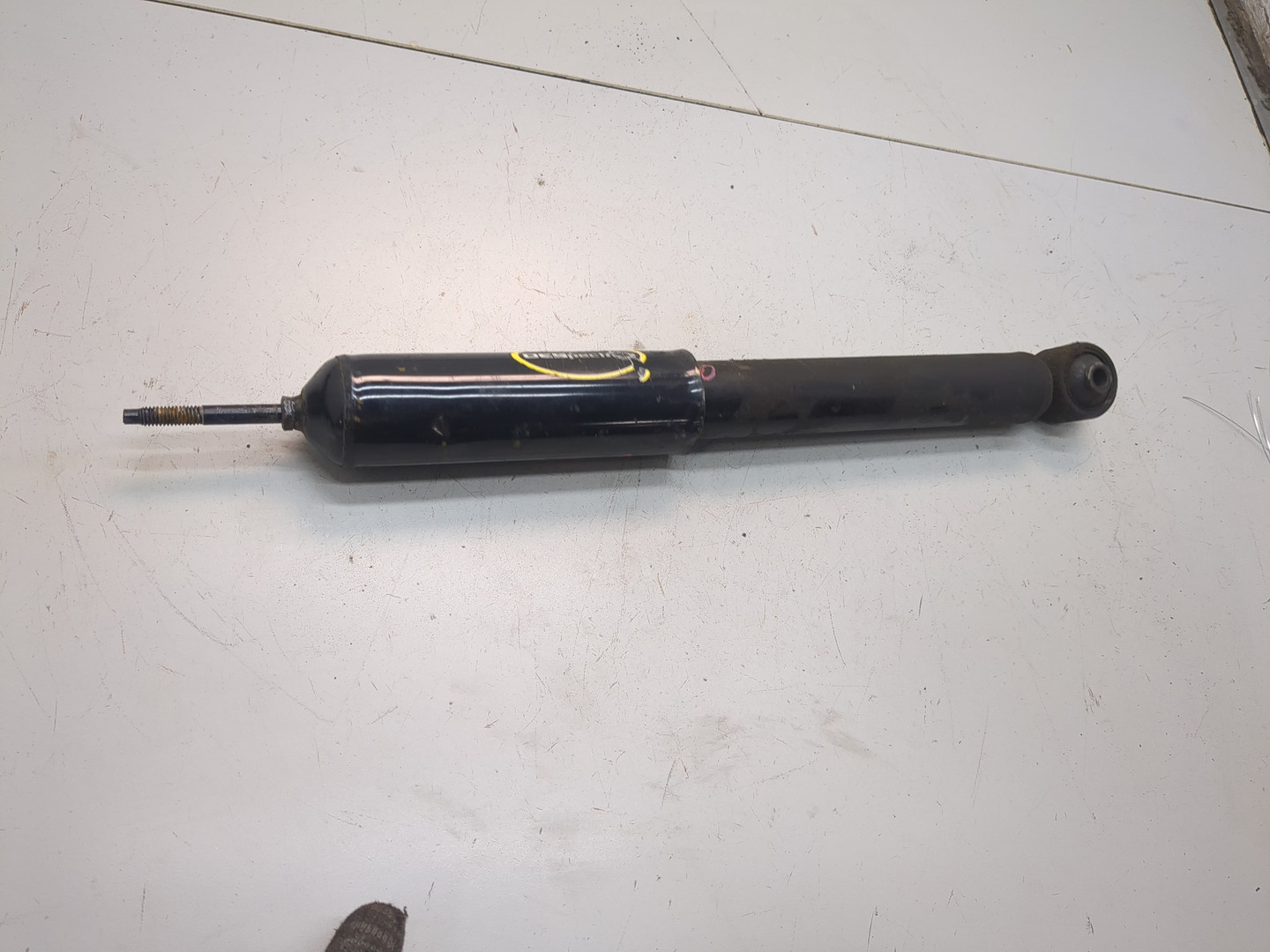 Амортизатор задний (стойка)