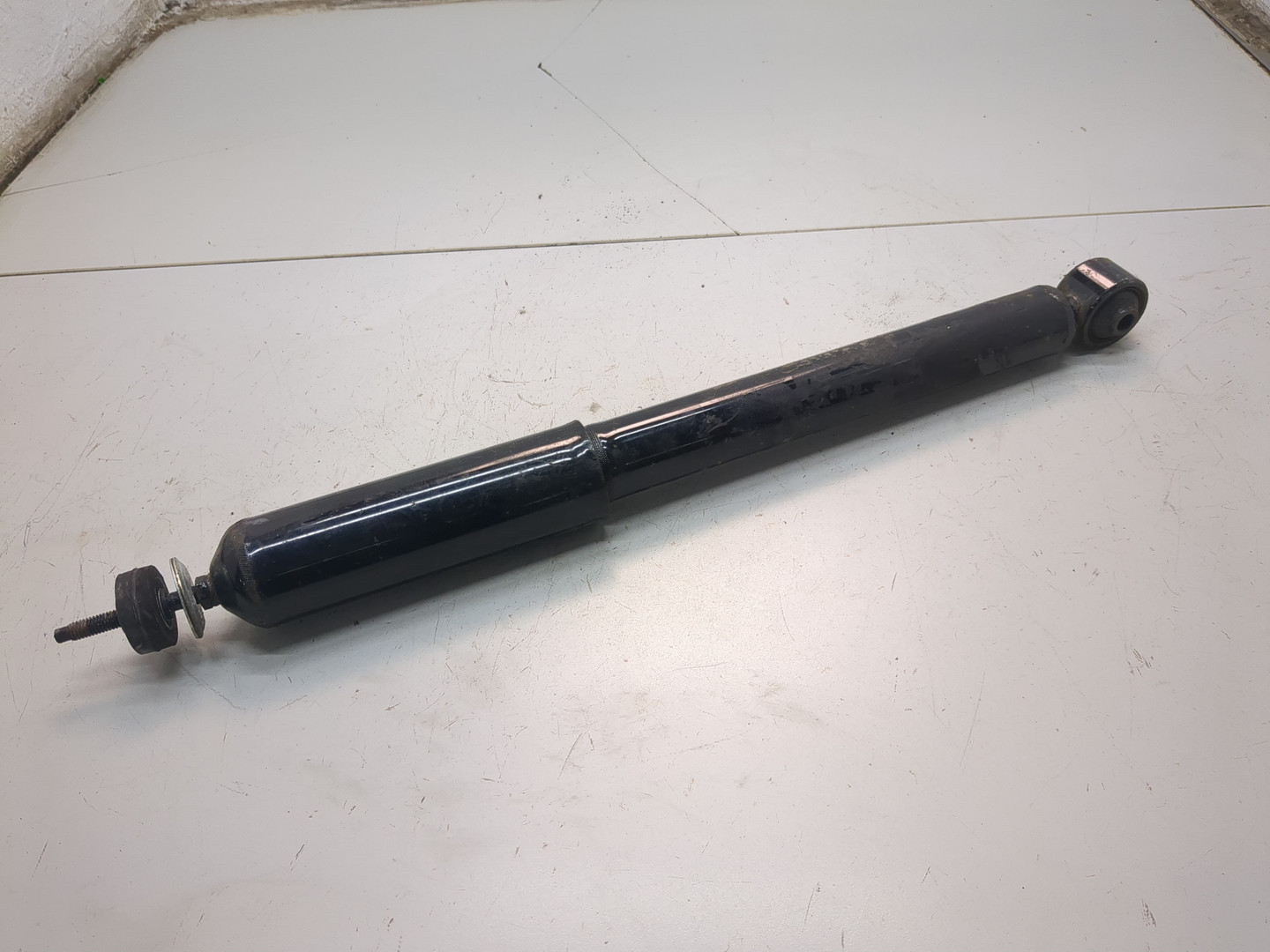 Амортизатор задний (стойка)