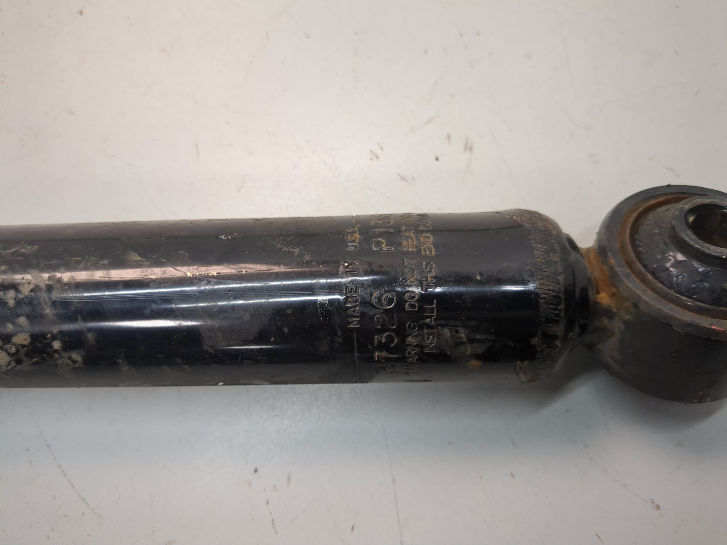 Амортизатор задний (стойка)