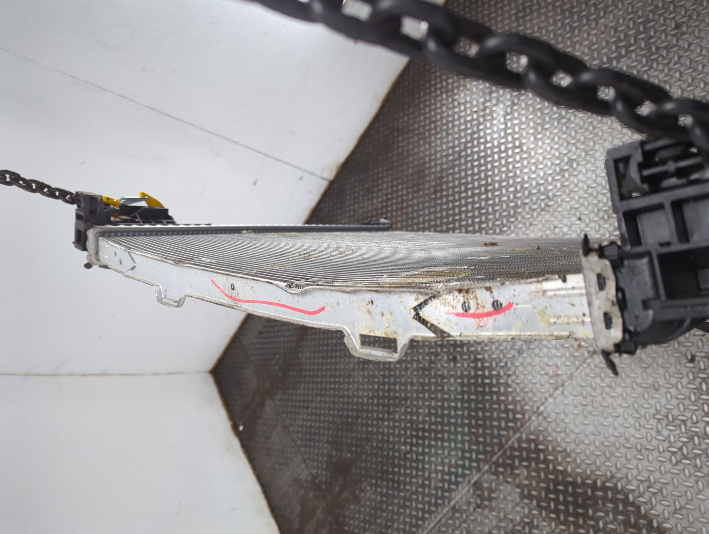 Радиатор охлаждения двигателя основной