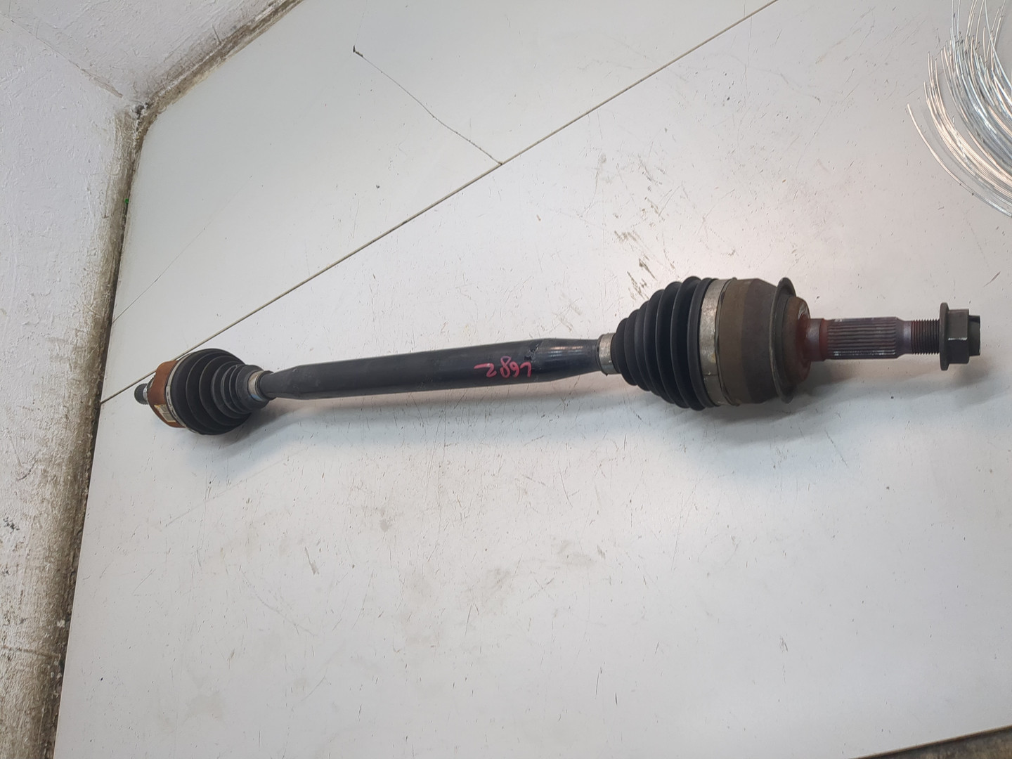 Полуось передняя правая