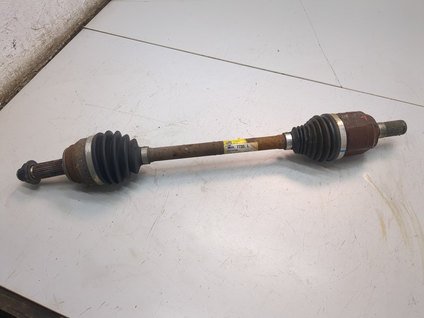 Полуось передняя левая