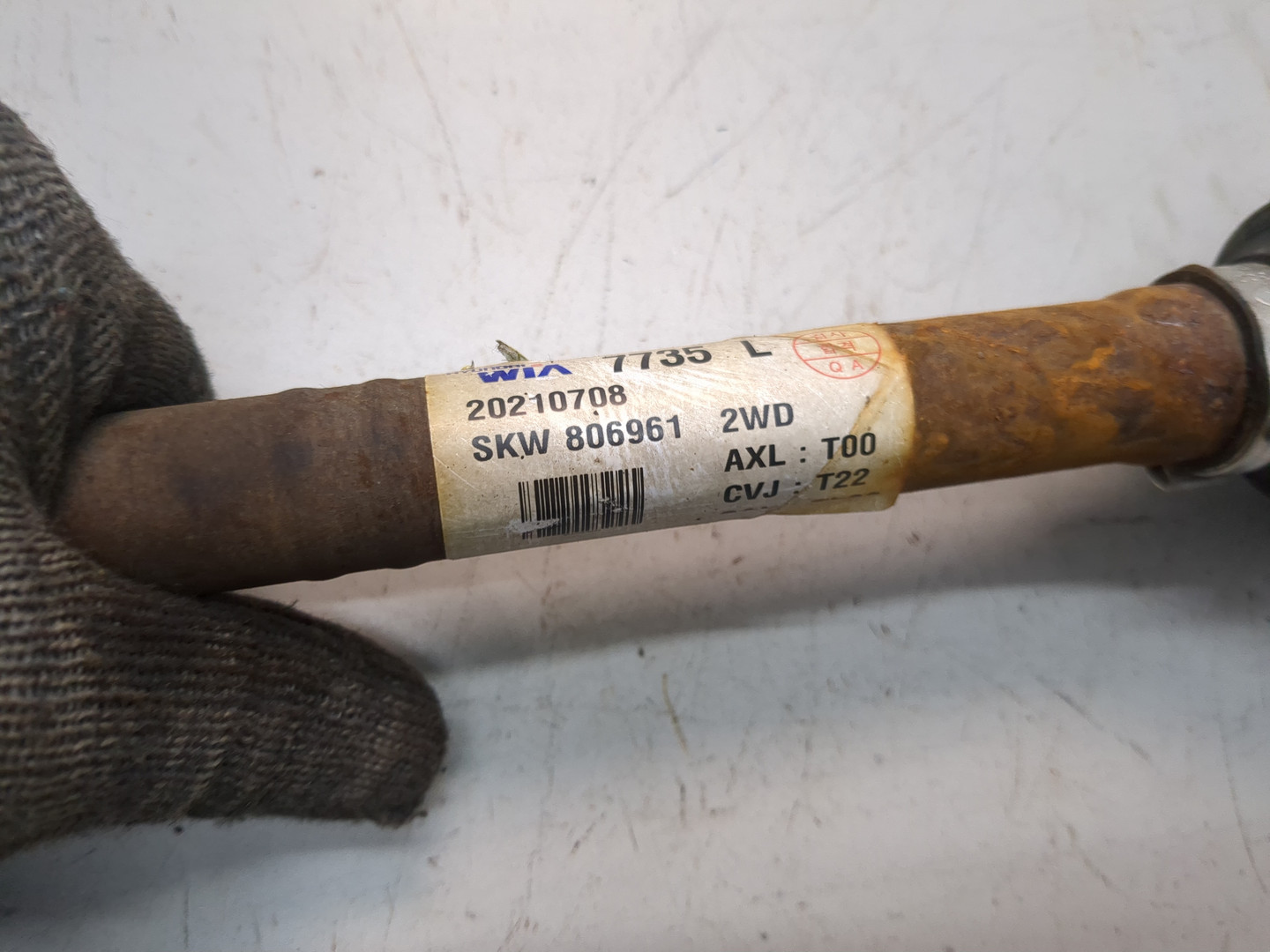 Полуось передняя левая