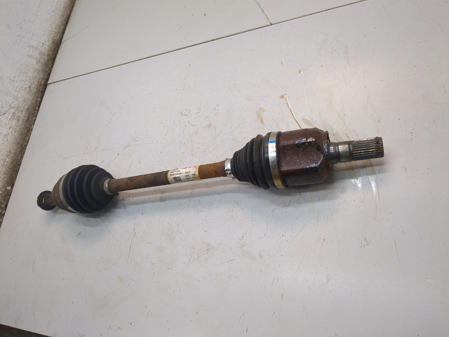 Полуось передняя левая