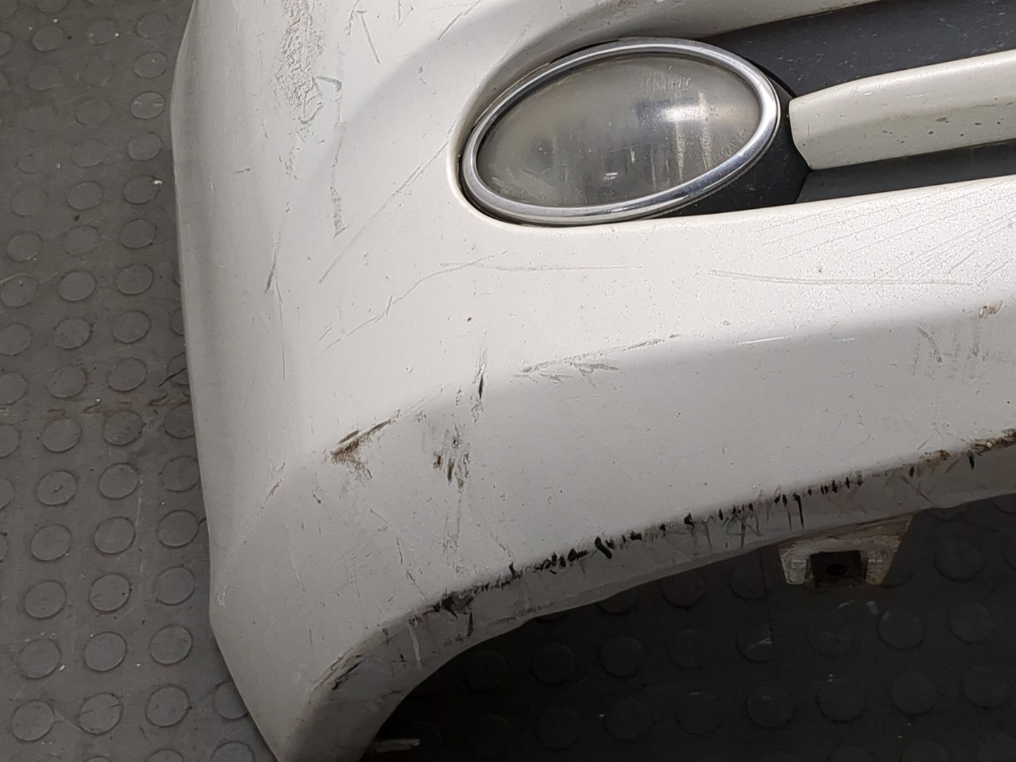 Бампер передний