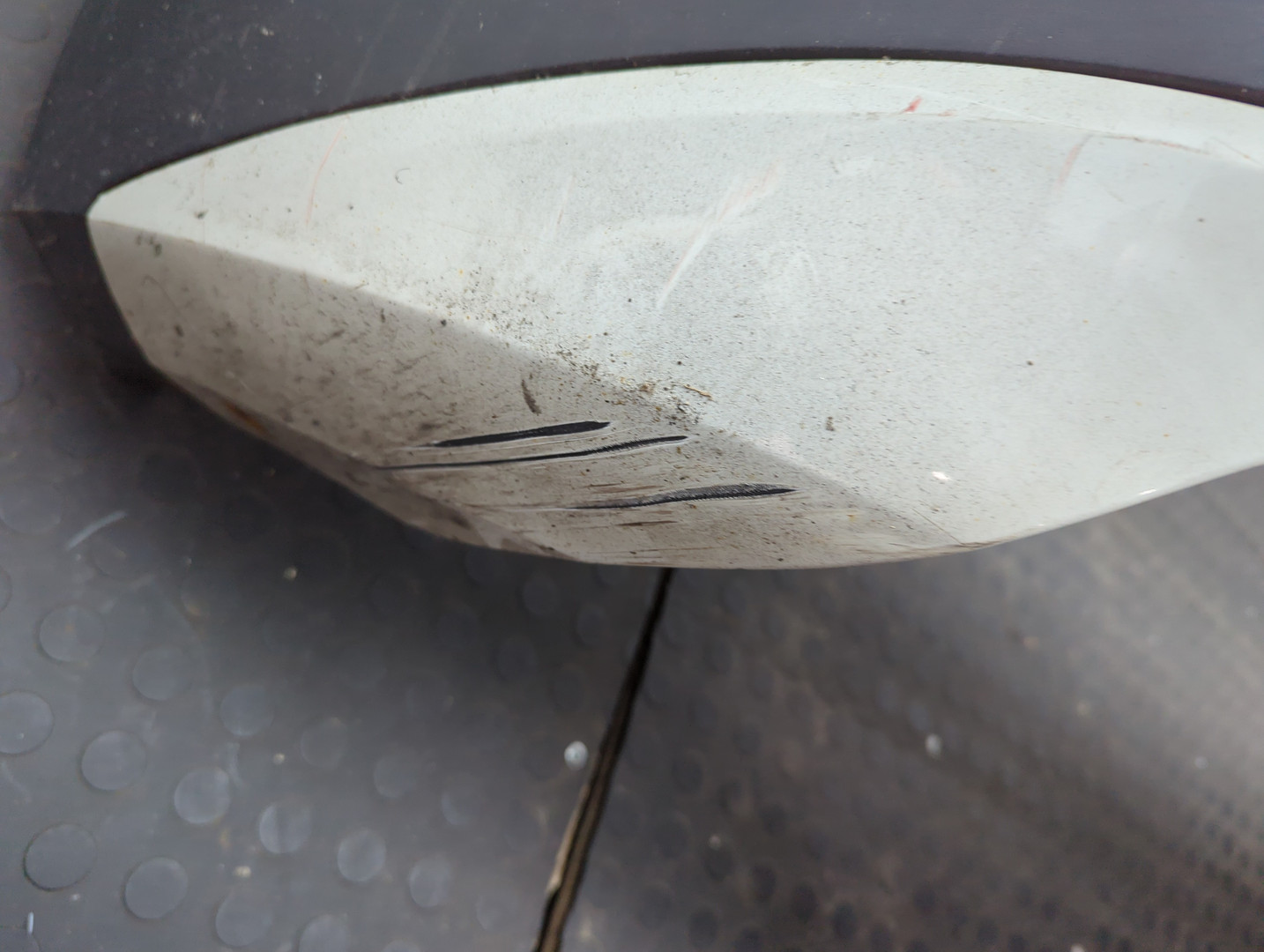 Бампер задний