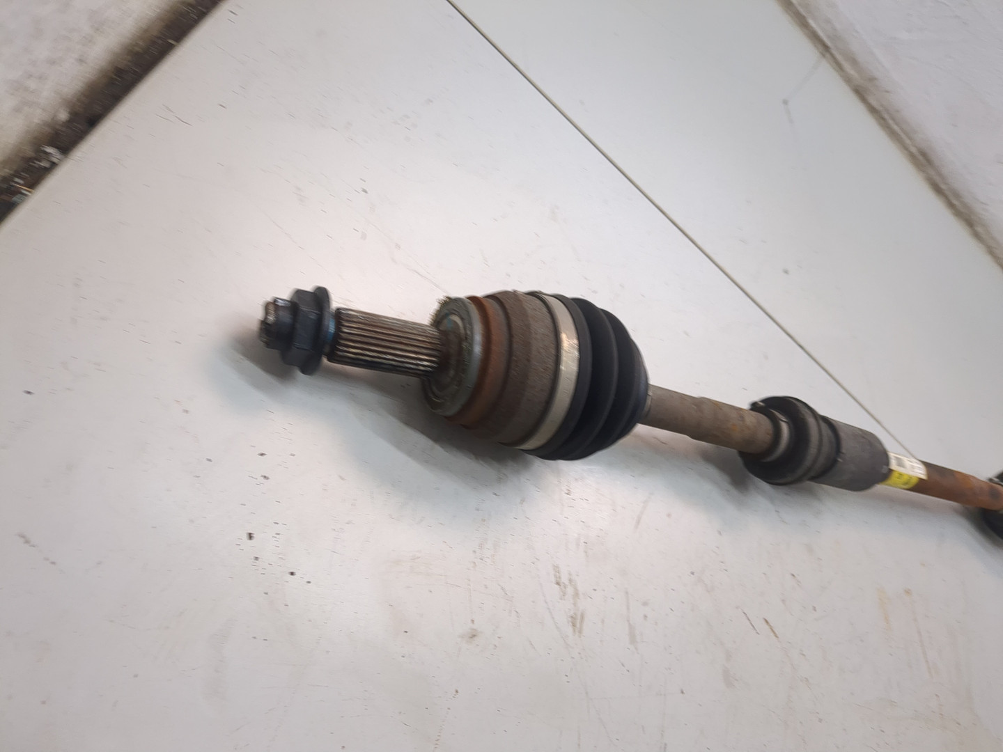 Полуось передняя правая