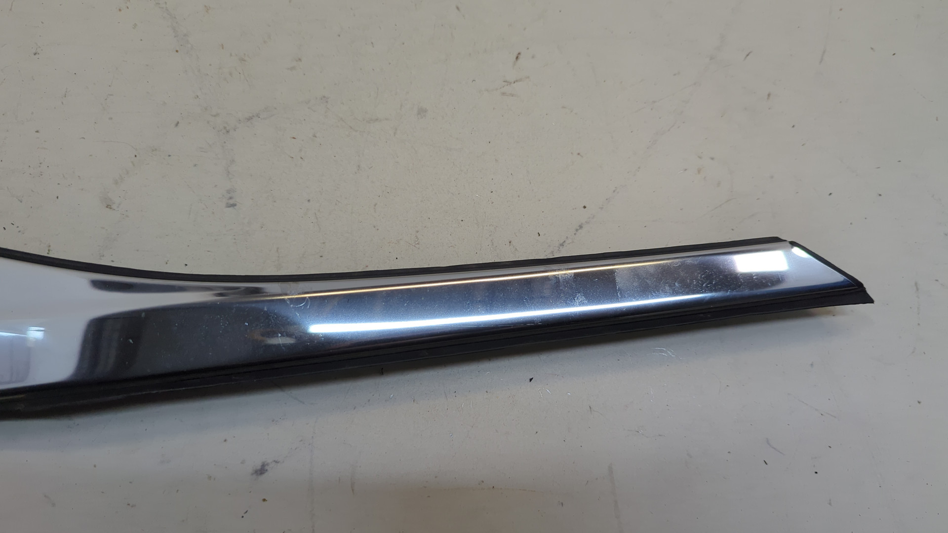 Накладка заднего крыла левого