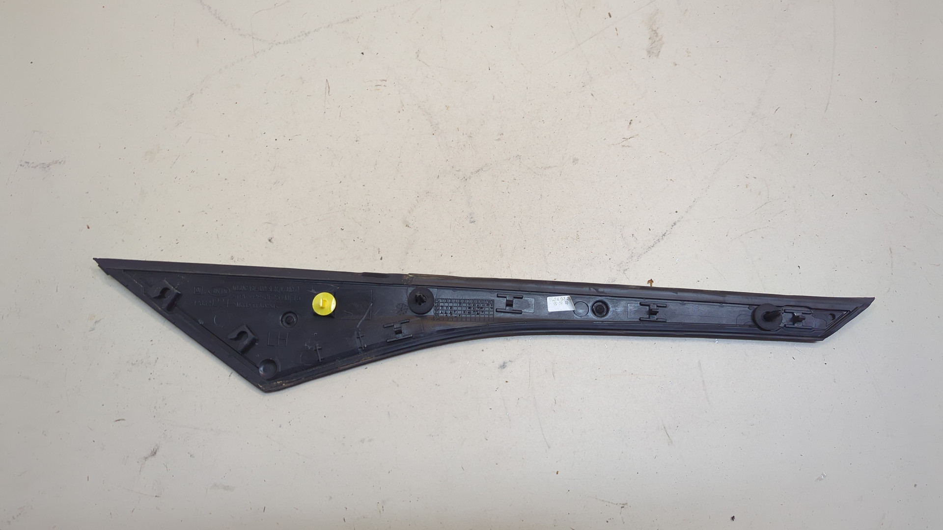 Накладка заднего крыла левого