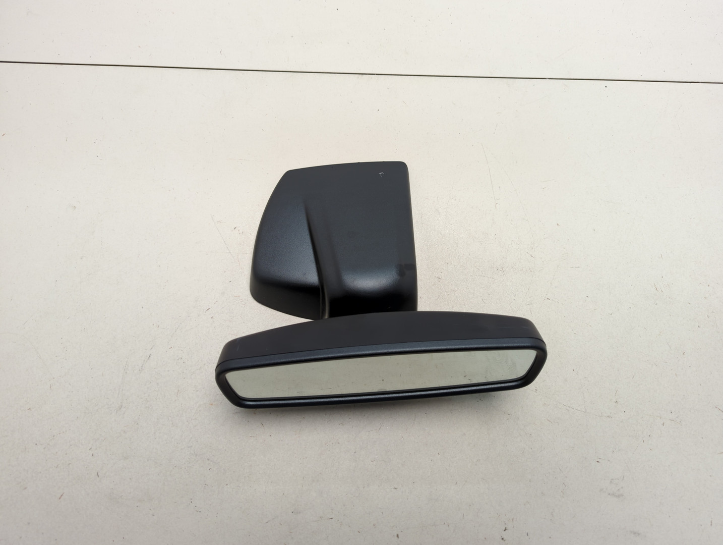 Зеркало заднего вида