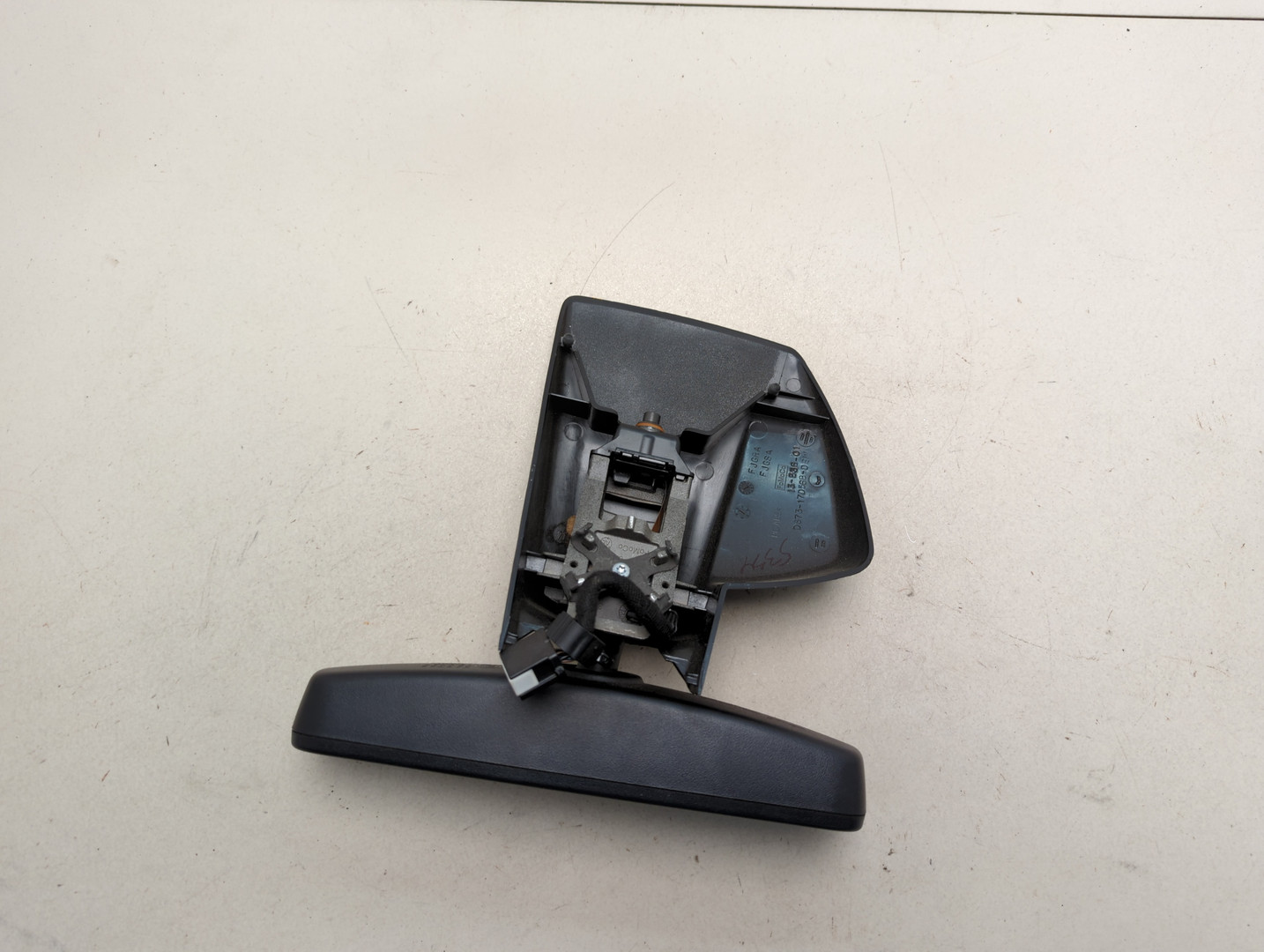 Зеркало заднего вида