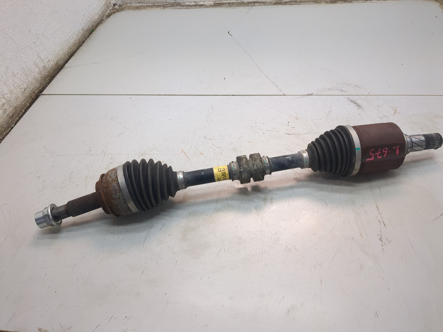 Полуось передняя левая