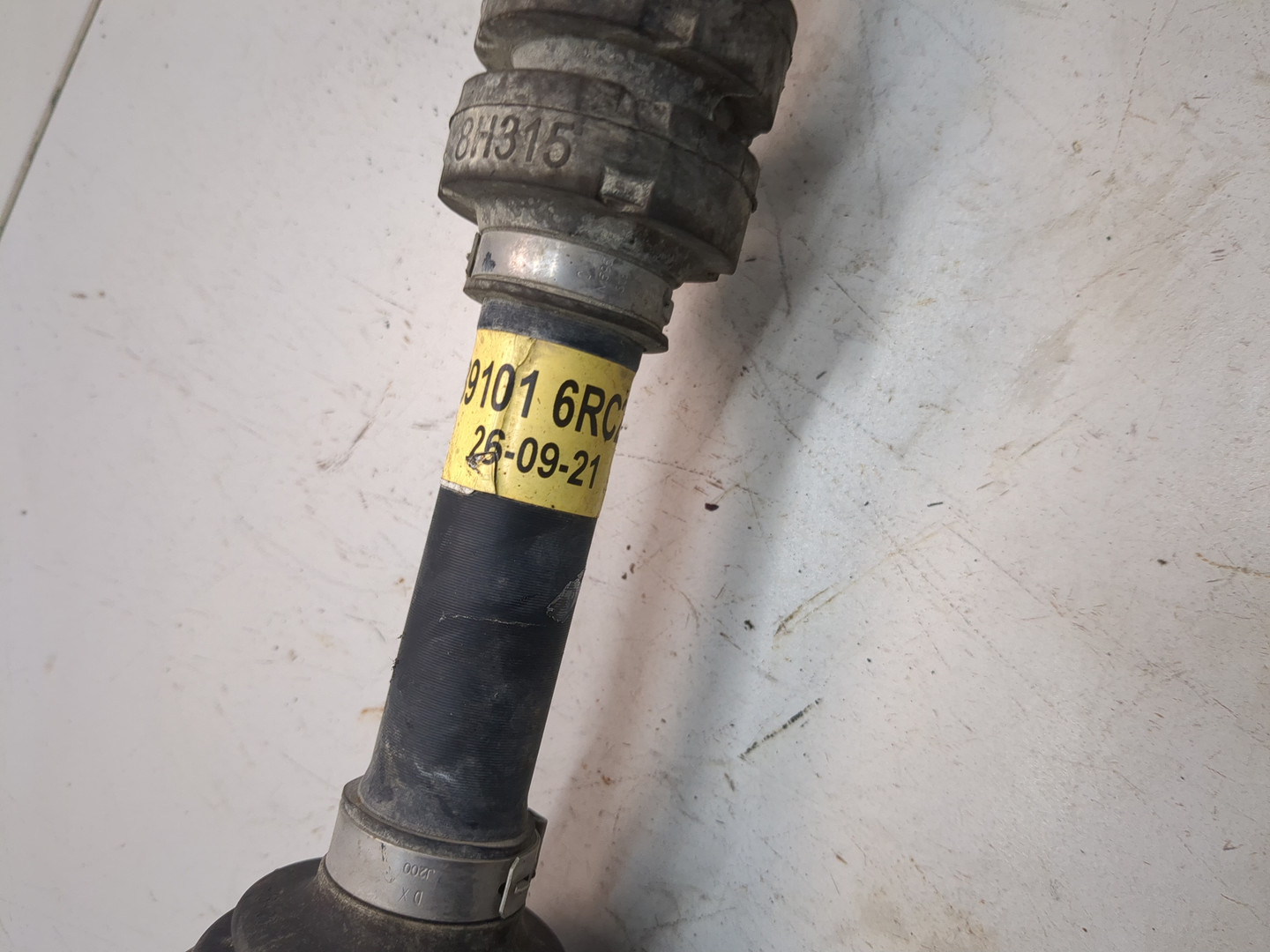 Полуось передняя левая