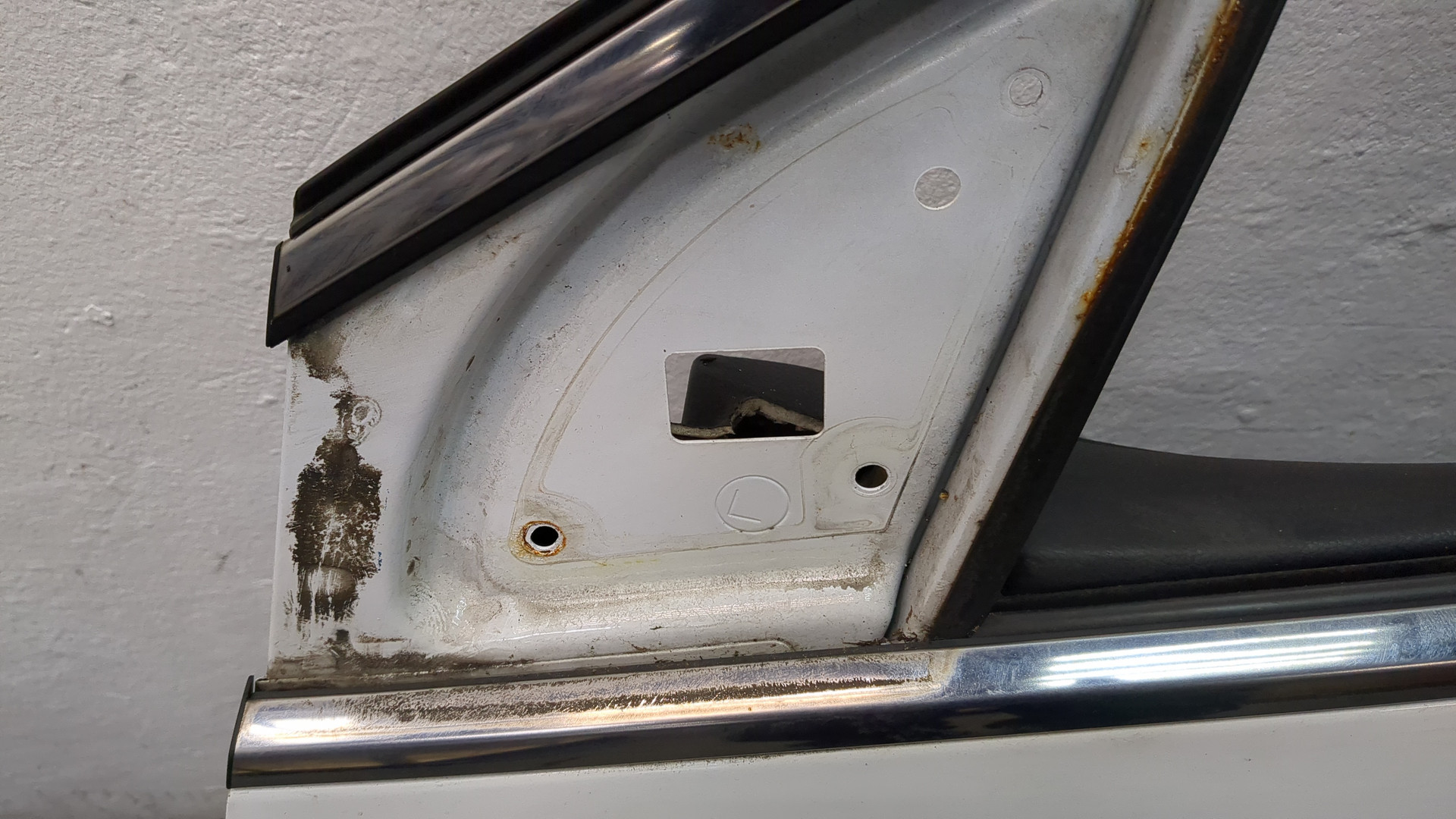 Дверь передняя левая