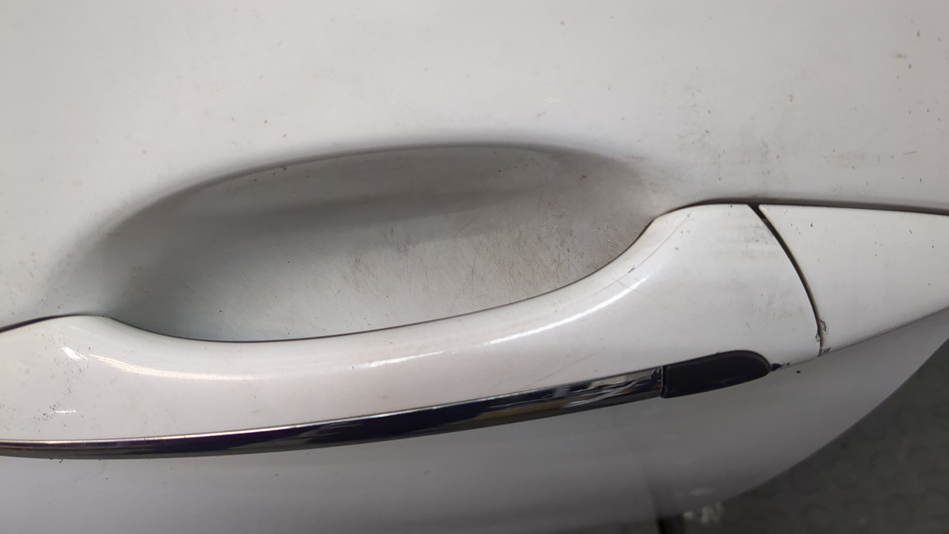 Дверь передняя левая