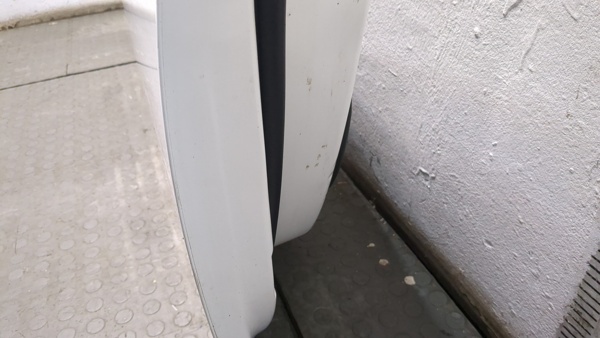 Дверь передняя левая