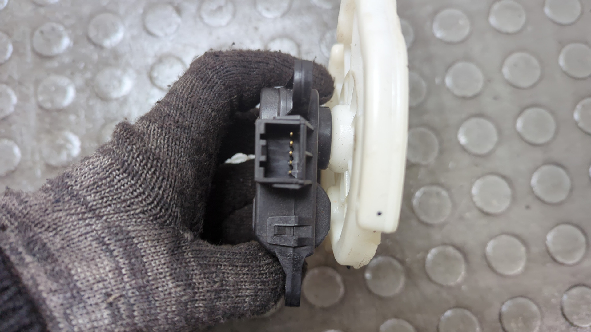 Моторчик заслонки печки