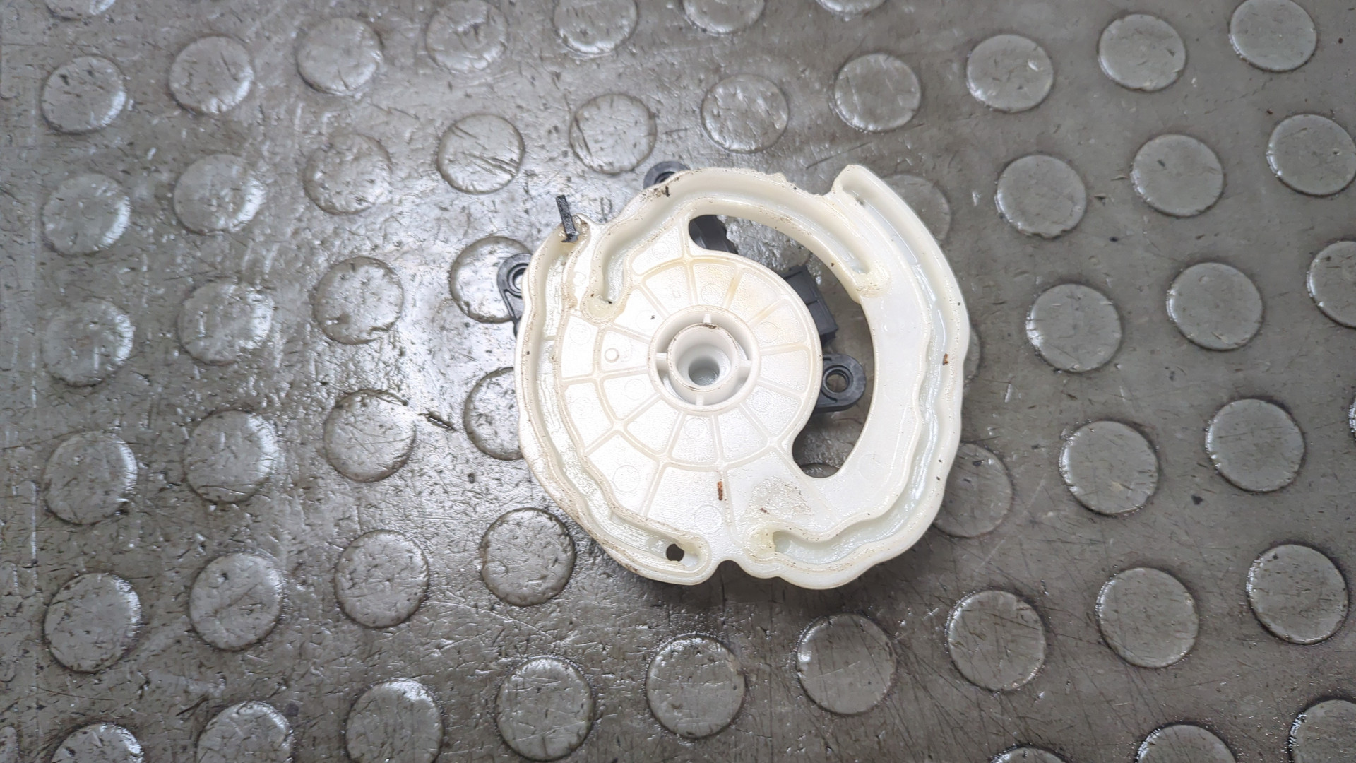 Моторчик заслонки печки