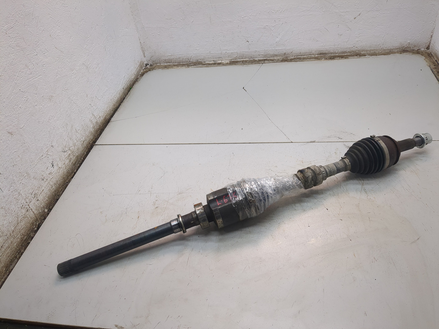 Полуось передняя правая