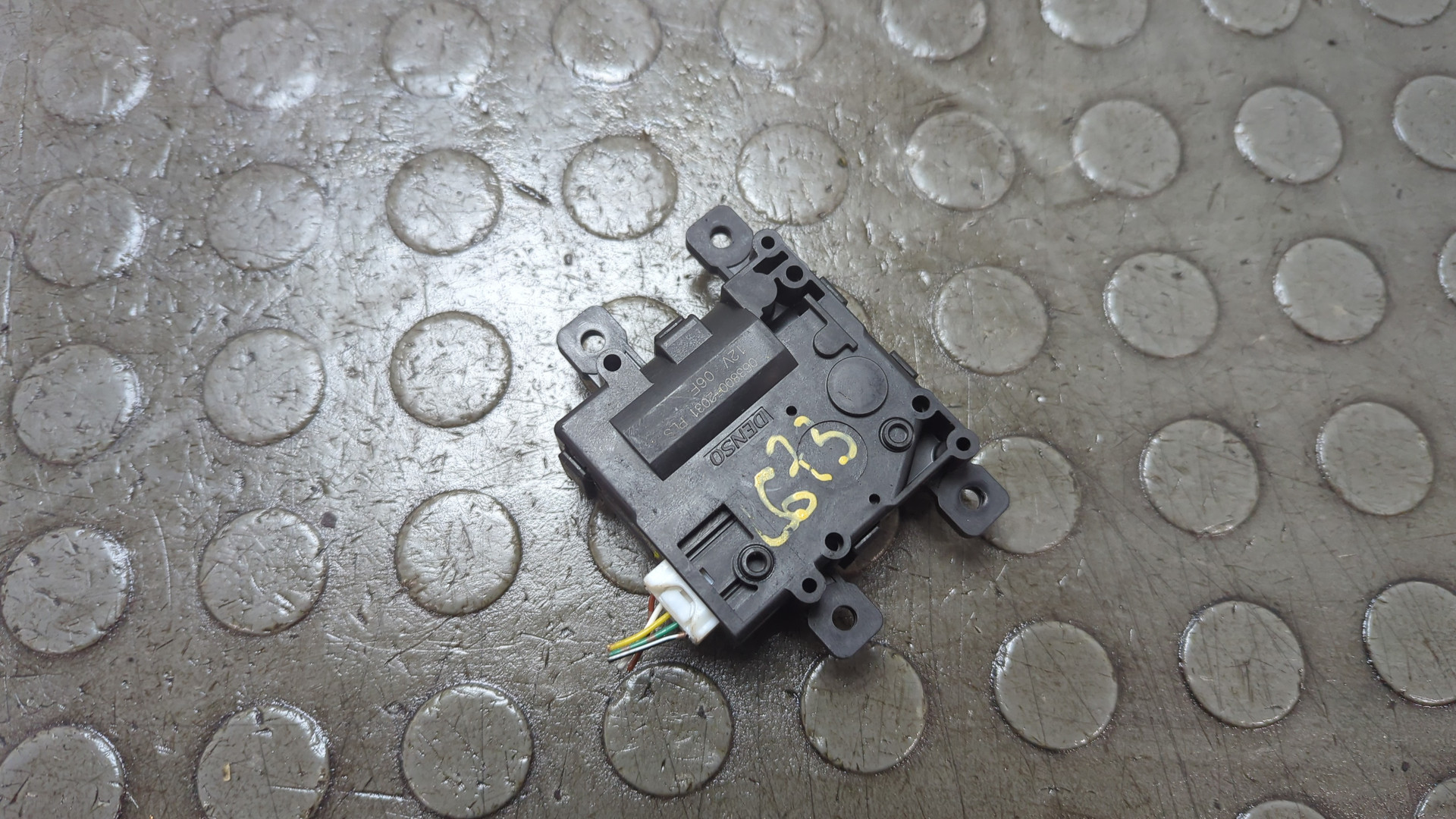 Моторчик заслонки печки